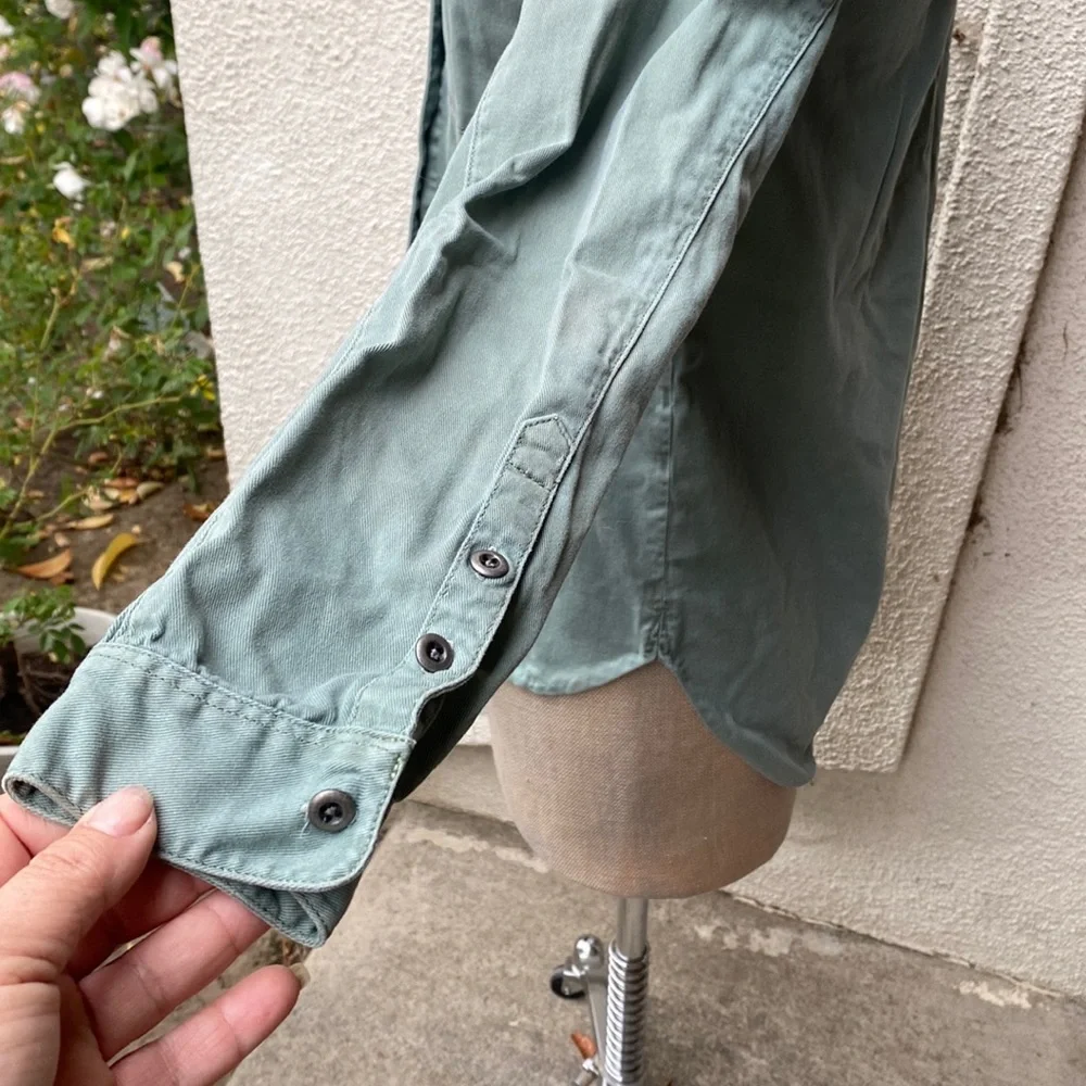 Madewell fabulous jacket shirt with great pockets & buttoned down front - Picture 6 of 12